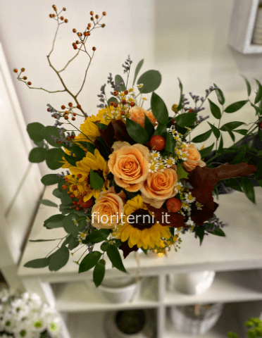 mazzo di rose e girasoli