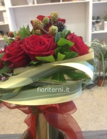 Rose rosse da comporre in mazzo per numero di steli.