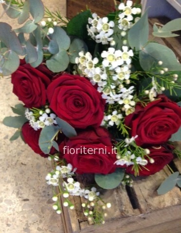 Bouquet di 5 rose rosse
